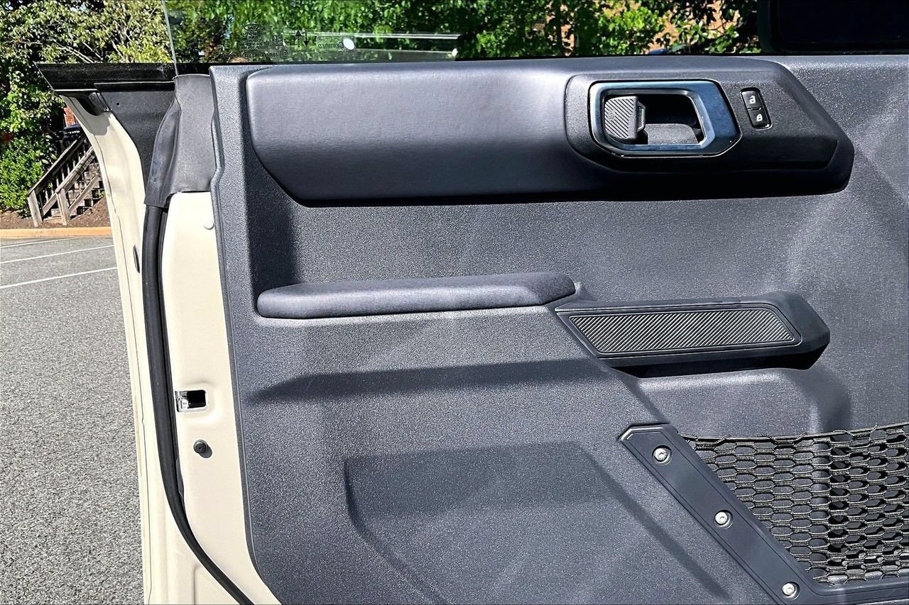 Used 2025 Ford Bronco Badlands AWD/4WD image 26