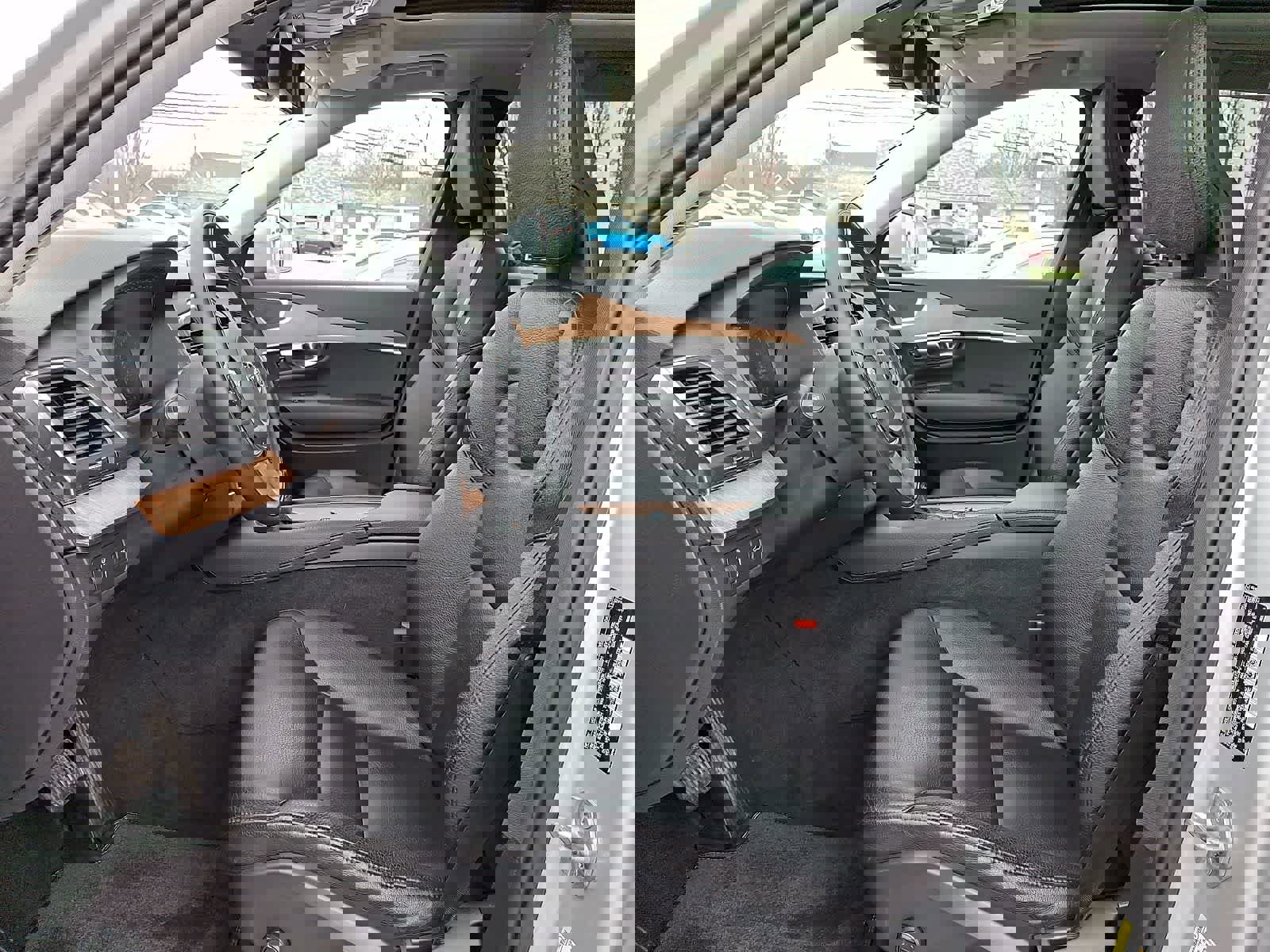 Used 2022 Volvo XC90 T6 Momentum w/ Climate Package image 15