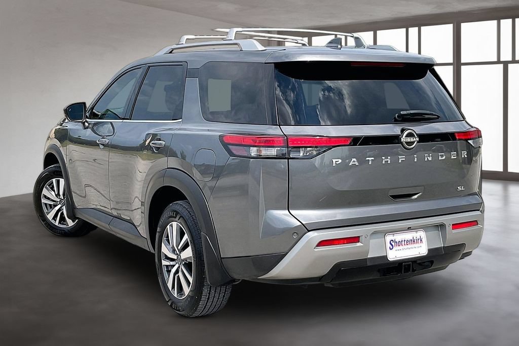 Used 2022 Nissan Pathfinder SL FWD image 4