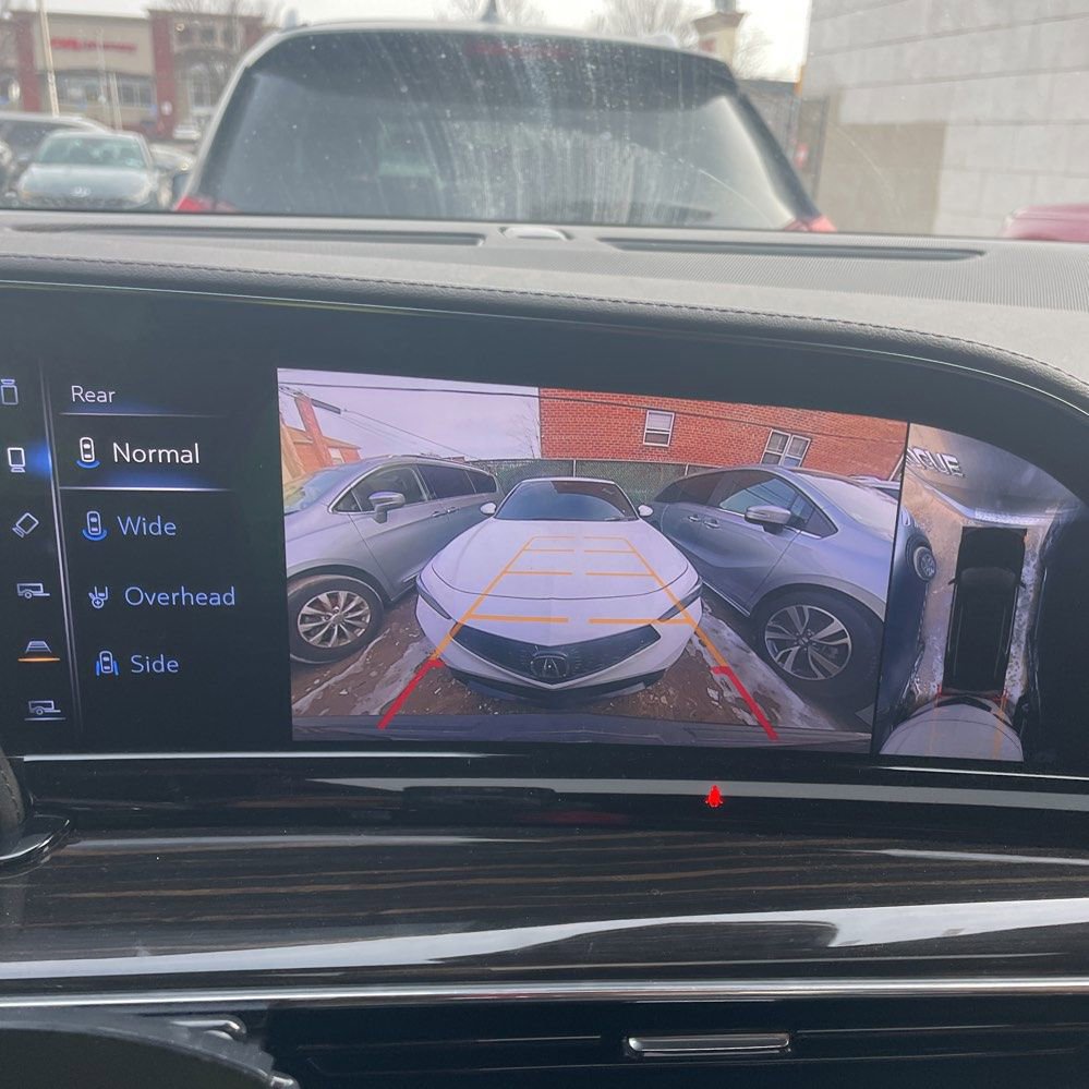 Used 2024 Cadillac Escalade ESV Premium Luxury w/ Performance Package image 11