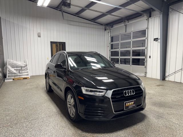 Used 2018 Audi Q3 2.0T Premium Plus w/ Premium Plus Package image 31