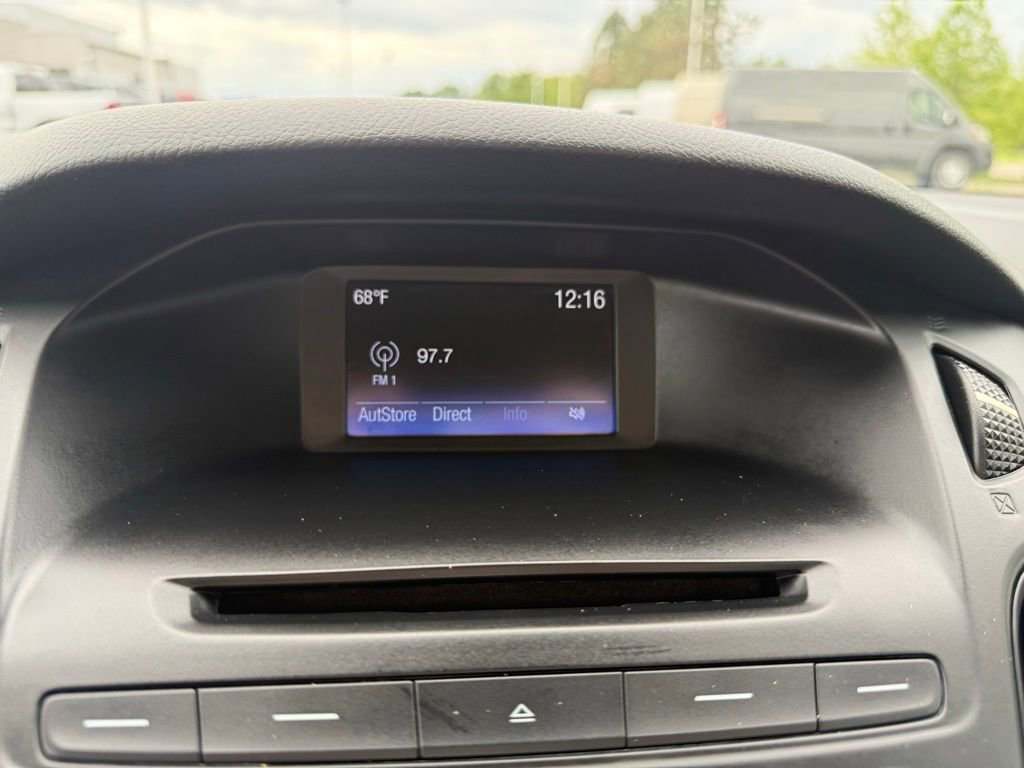 Used 2017 Ford Focus SE FWD image 18