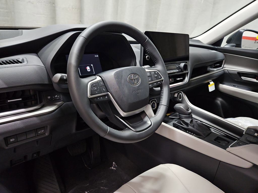 New 2026 Toyota Grand Highlander XLE image 14