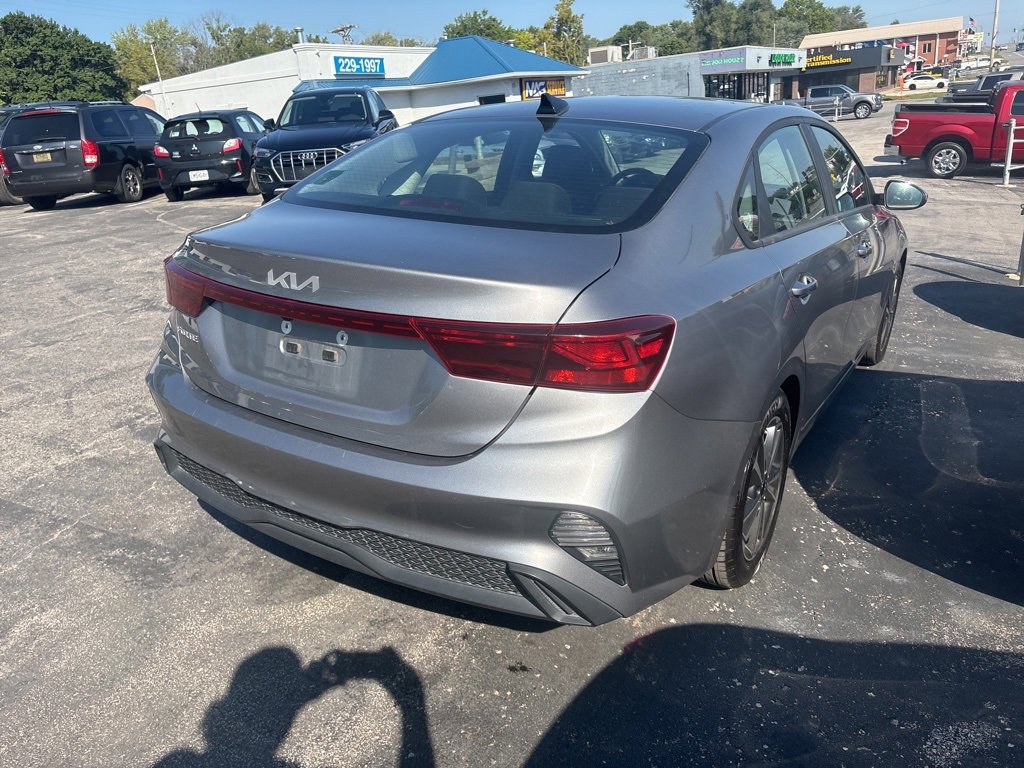 Used 2023 Kia Forte LXS image 4
