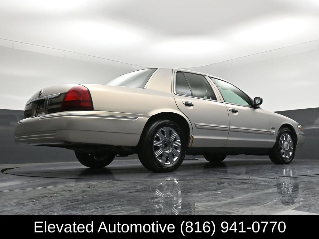 Used 2011 Mercury Grand Marquis LS RWD image 23