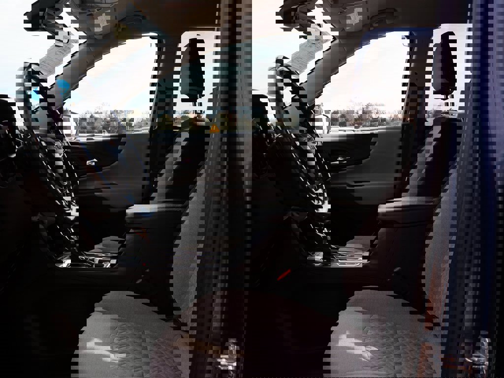 Used 2022 Chevrolet Equinox LT image 24