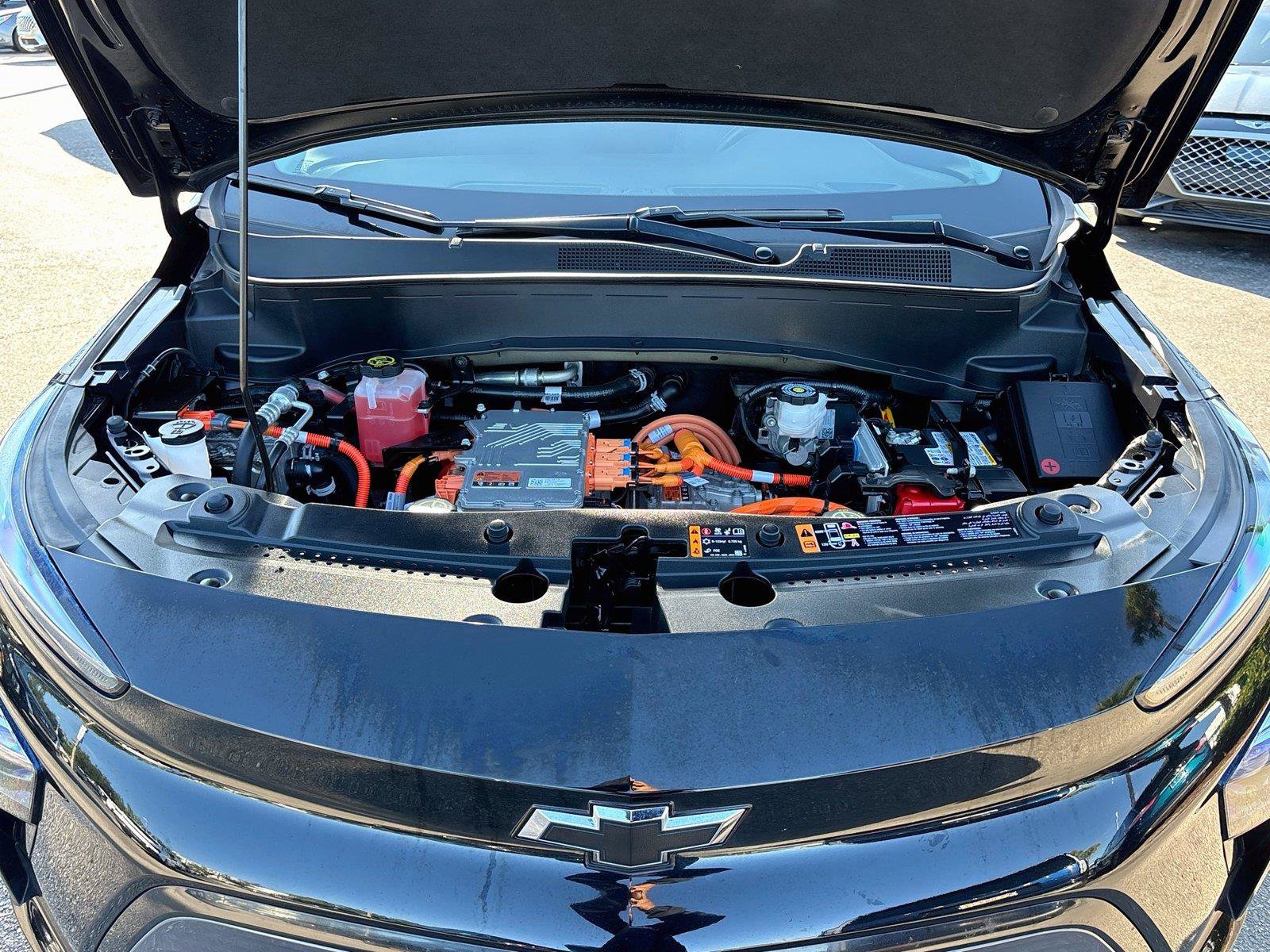 Used 2023 Chevrolet Bolt EUV LT w/ Convenience Package FWD image 28