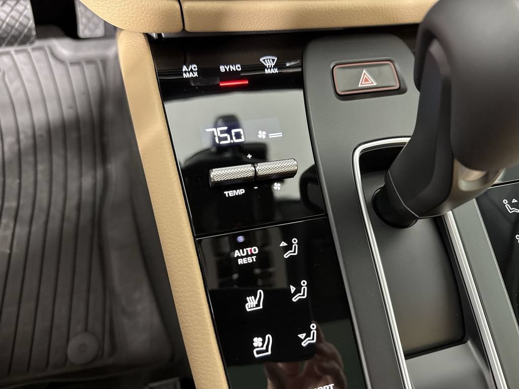 New 2026 Porsche Macan AWD/4WD image 30