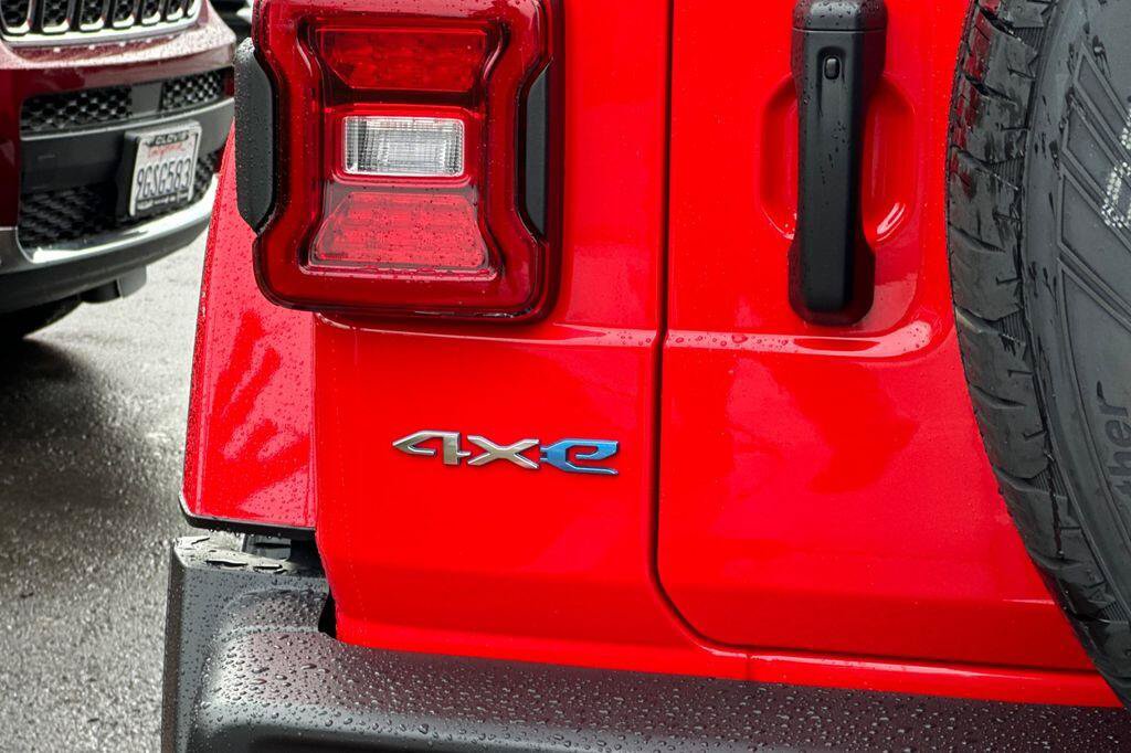 New 2024 Jeep Wrangler Unlimited Sahara AWD/4WD image 20