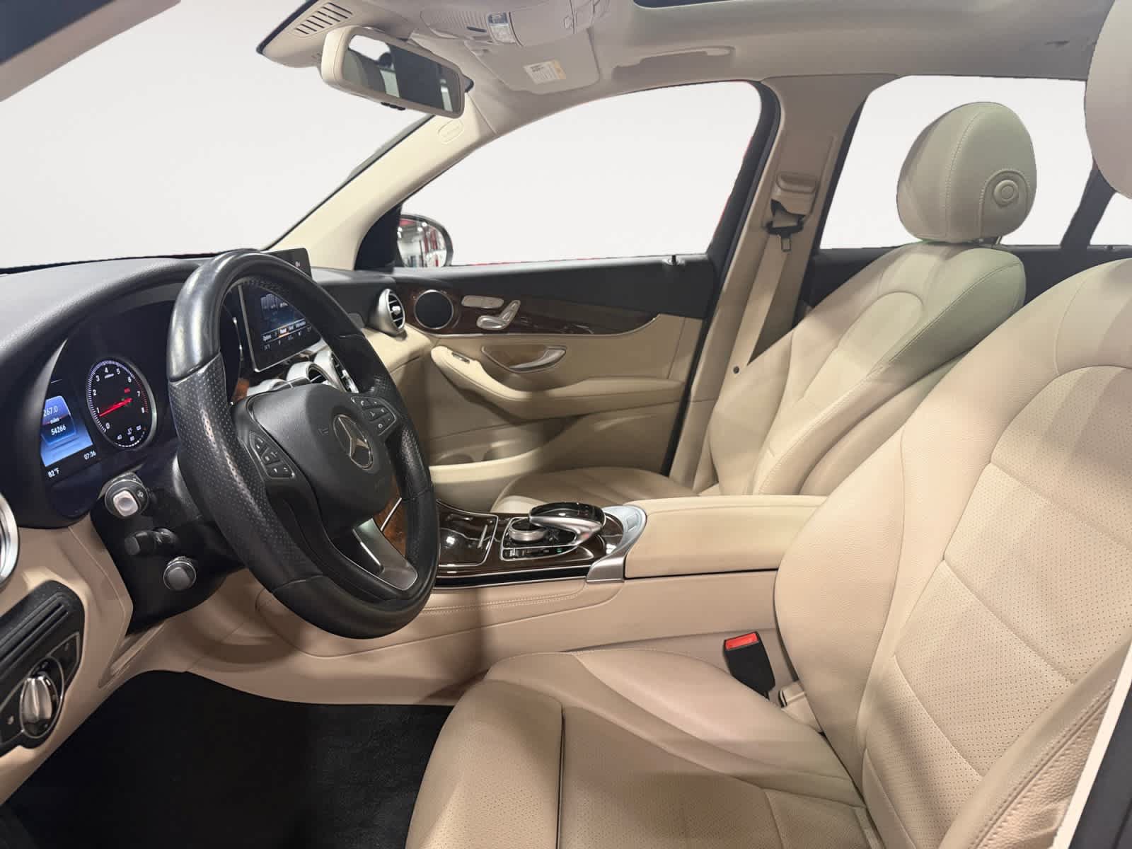 Used 2016 Mercedes-Benz GLC 300 4MATIC image 10