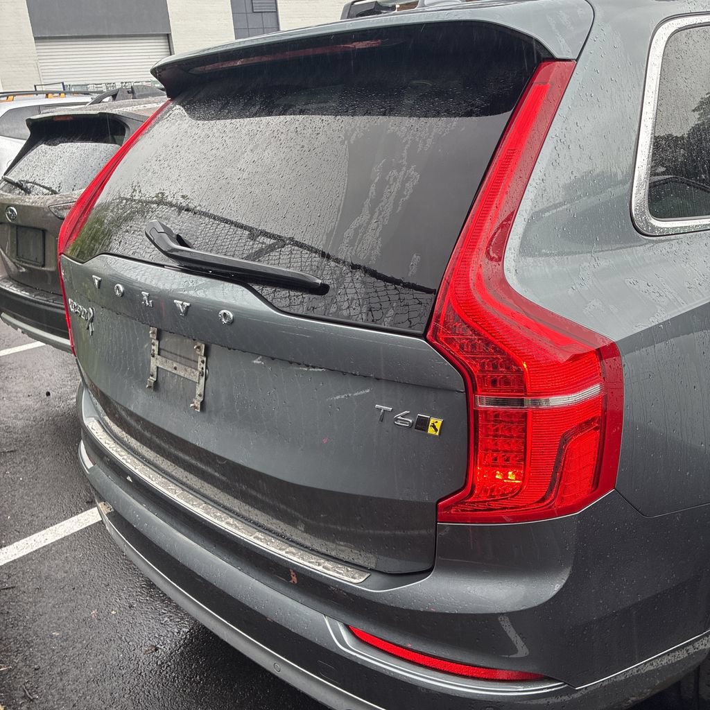 Used 2020 Volvo XC90 T6 Momentum w/ Protection Package Premier AWD/4WD image 5
