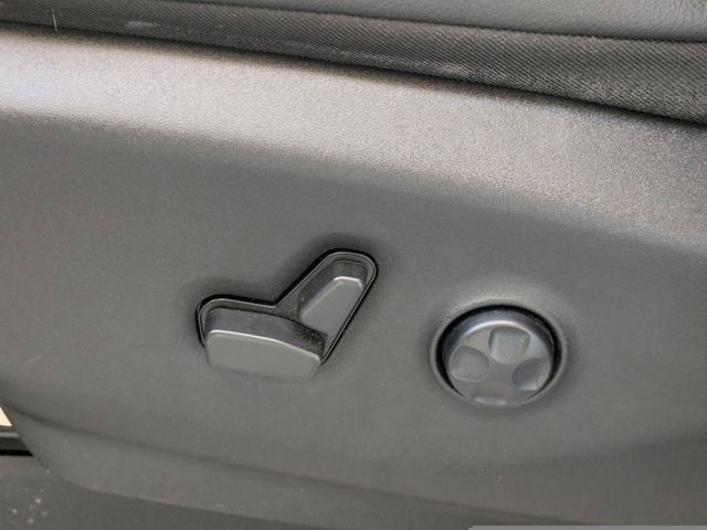 Used 2021 Chrysler Pacifica Touring-L image 23