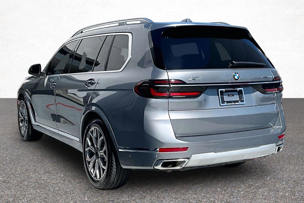 Used 2024 BMW X7 xDrive40i w/ Parking Assistance Package AWD/4WD image 5