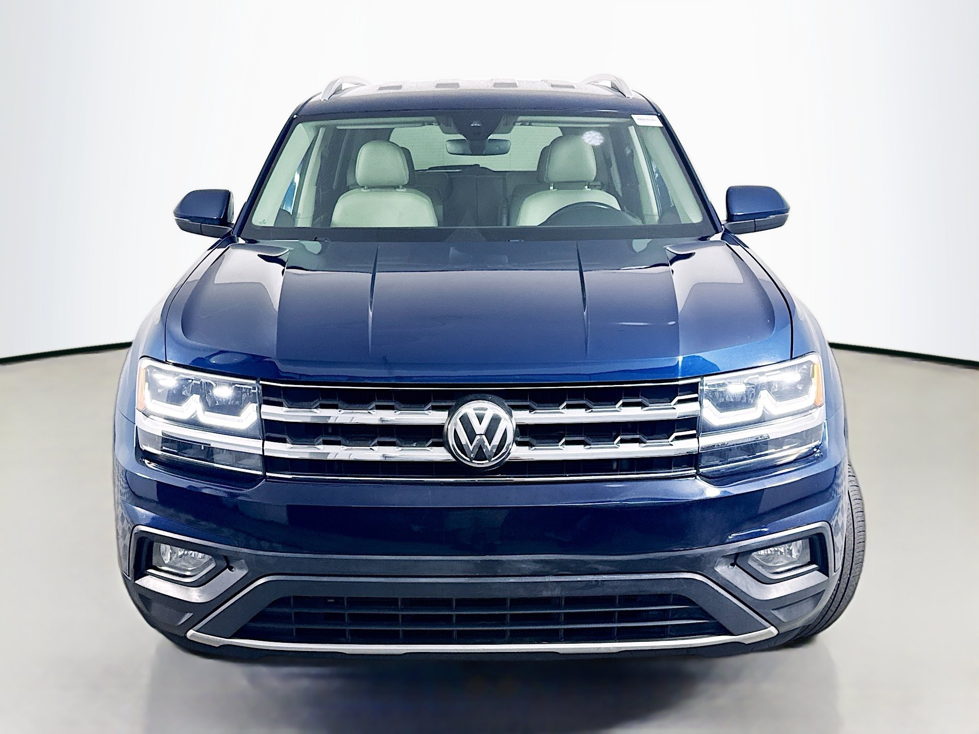 Used 2019 Volkswagen Atlas SE w/ Towing Package FWD image 2