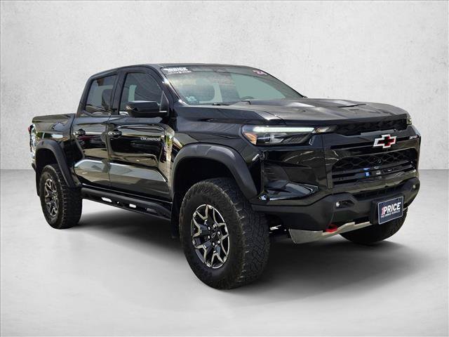 Used 2024 Chevrolet Colorado ZR2 w/ Technology Package AWD/4WD image 3