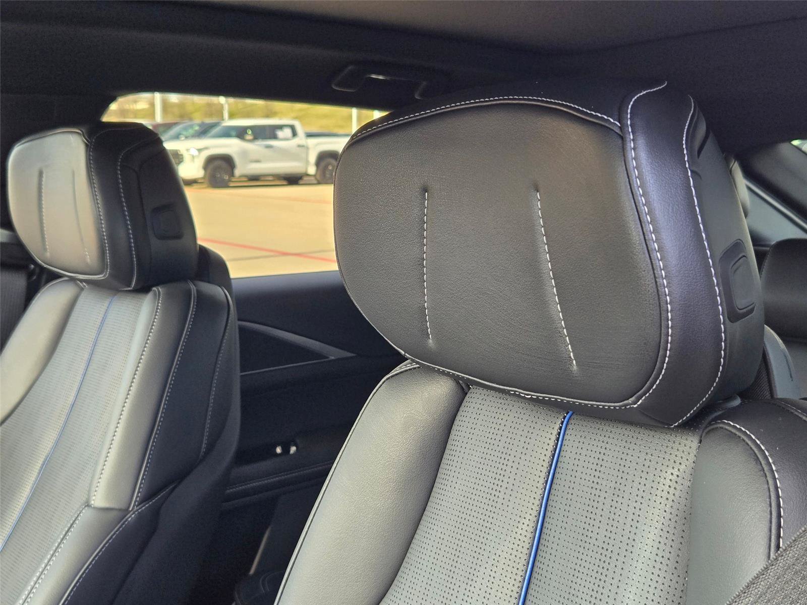 New 2026 Cadillac Lyriq Sport w/ LPO, Floor Liner Package AWD/4WD image 12