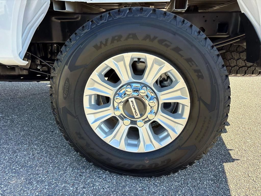 Used 2022 Ford F250 XLT w/ XLT Value Package AWD/4WD image 10
