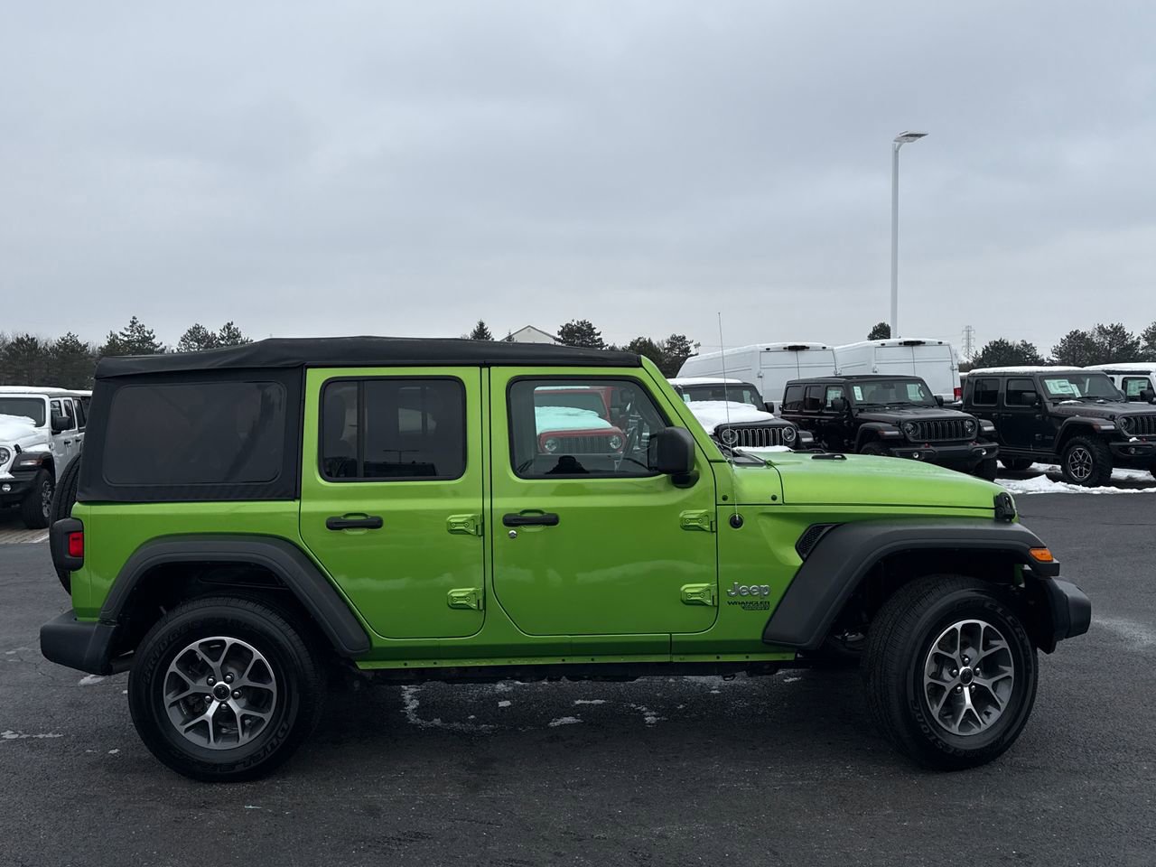 Used 2020 Jeep Wrangler Unlimited Sport S image 2