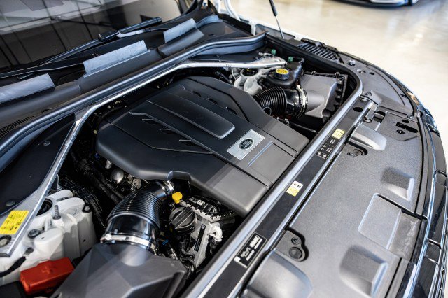 Used 2023 Land Rover Range Rover SE image 36