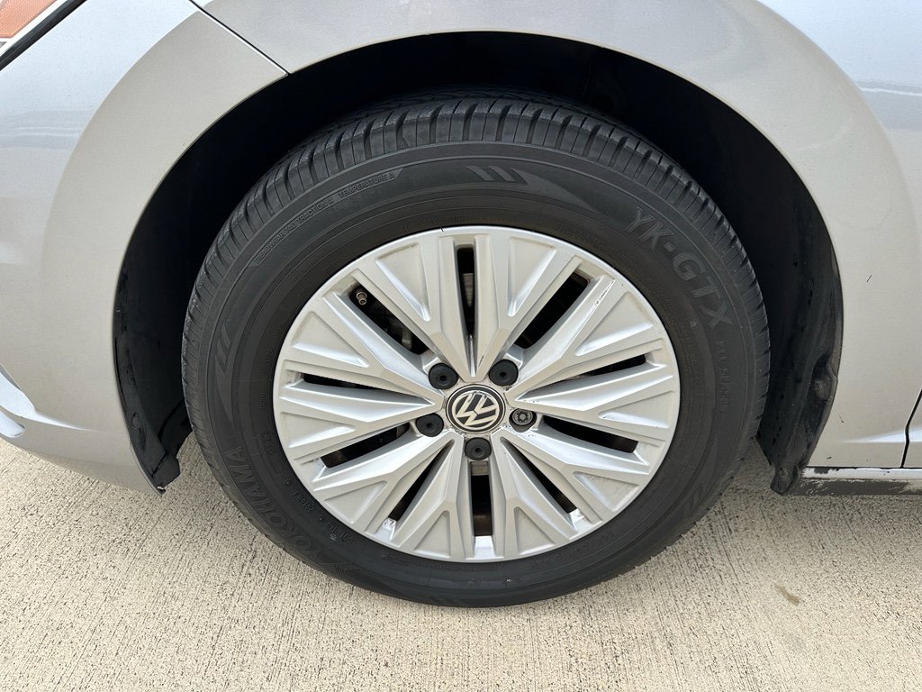 Used 2020 Volkswagen Jetta S w/ Driver Assistance Package image 31