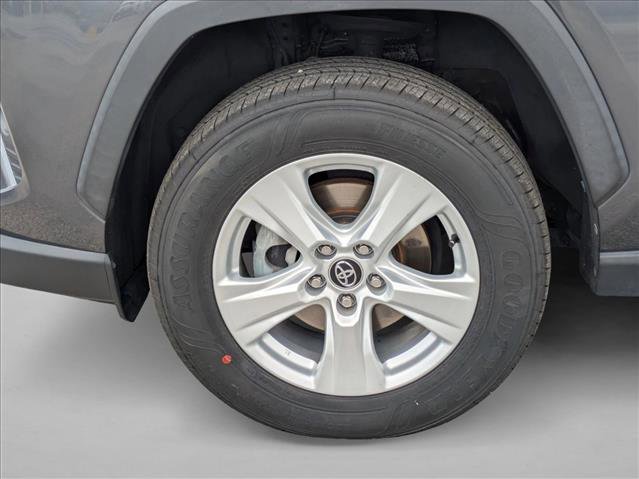 Used 2021 Toyota RAV4 XLE FWD image 19