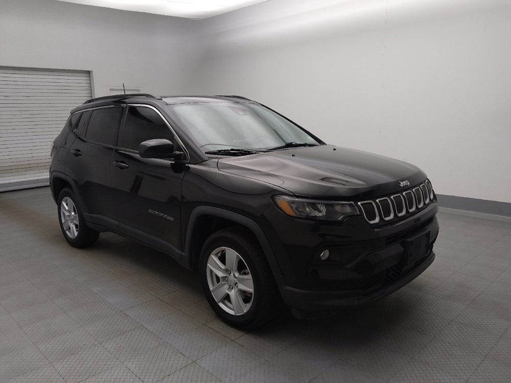 Used 2022 Jeep Compass Latitude w/ Sun and Sound Group AWD/4WD image 13