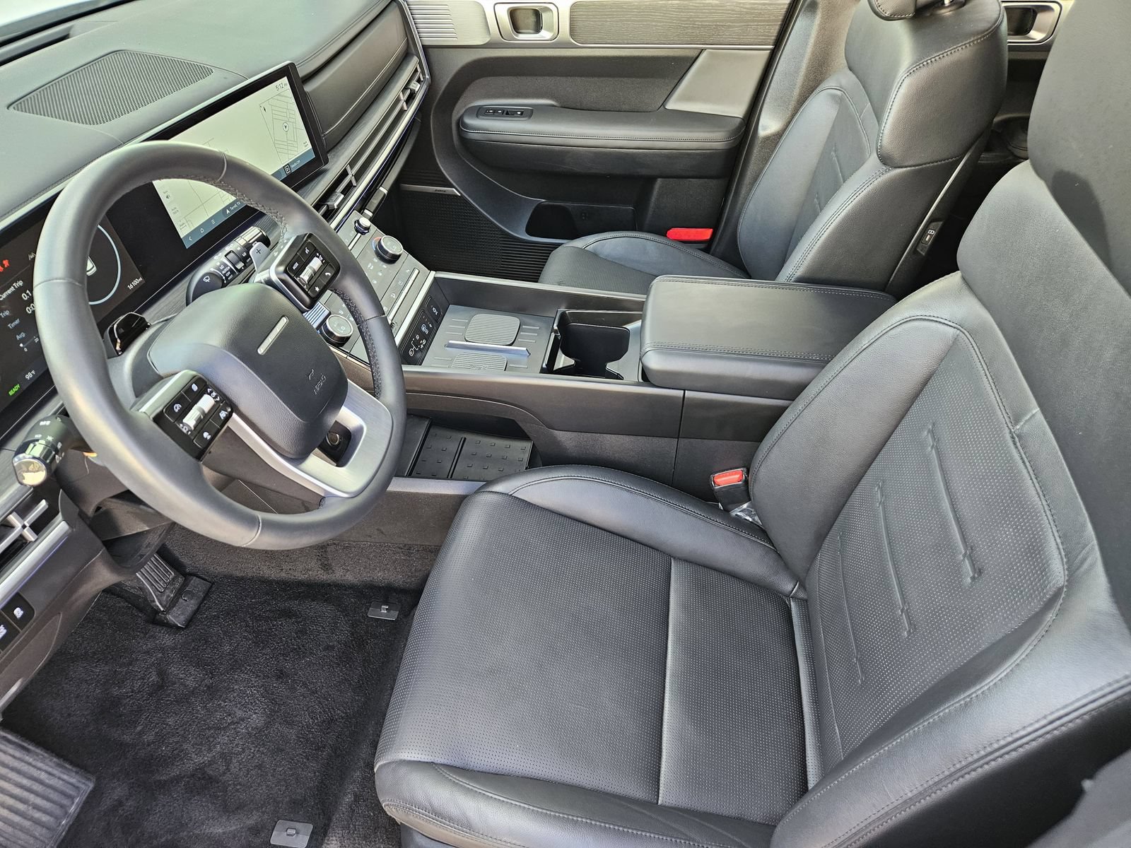 Used 2025 Hyundai Santa Fe Limited AWD/4WD image 16