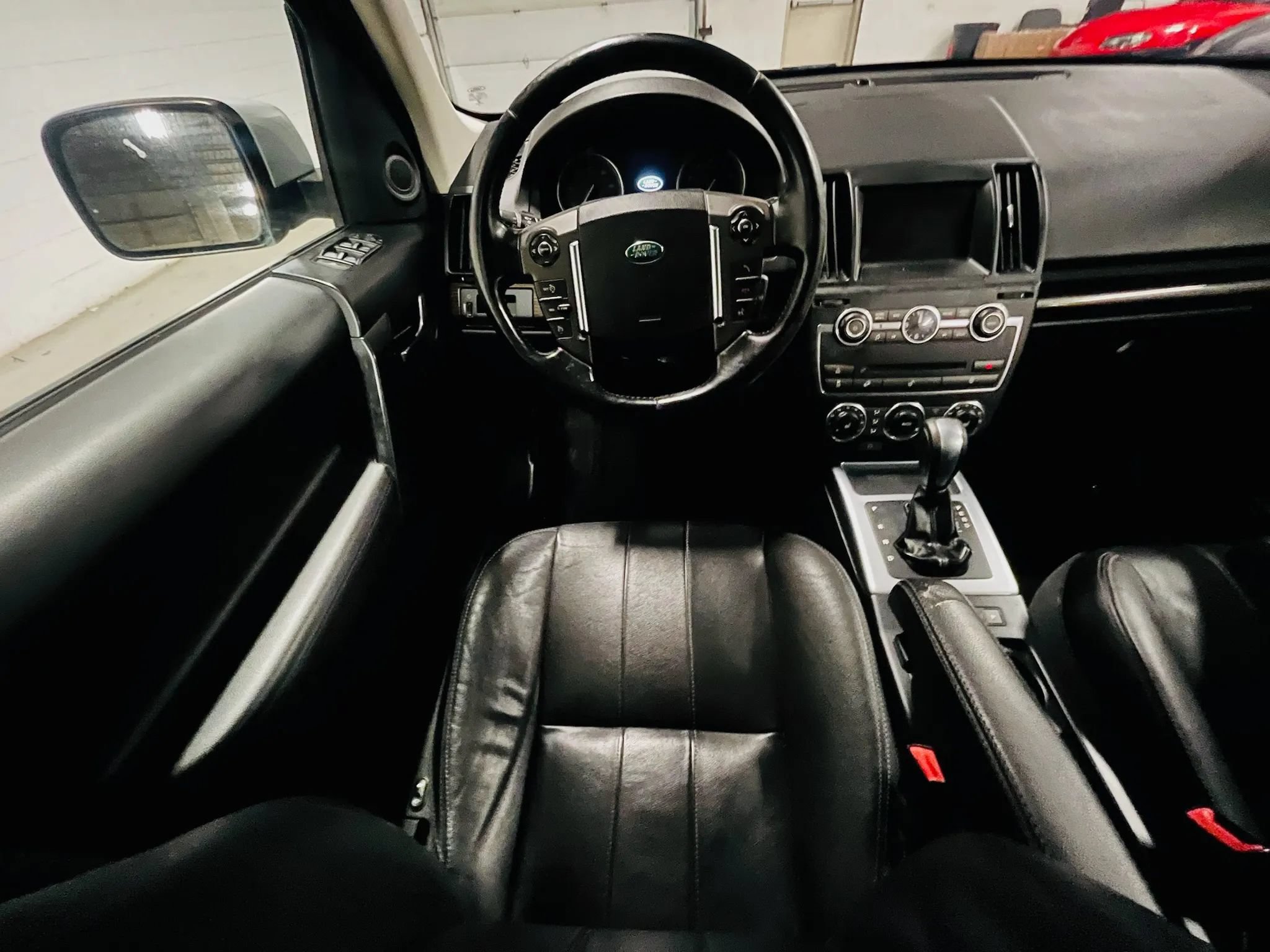 Used 2013 Land Rover LR2 HSE AWD/4WD image 12