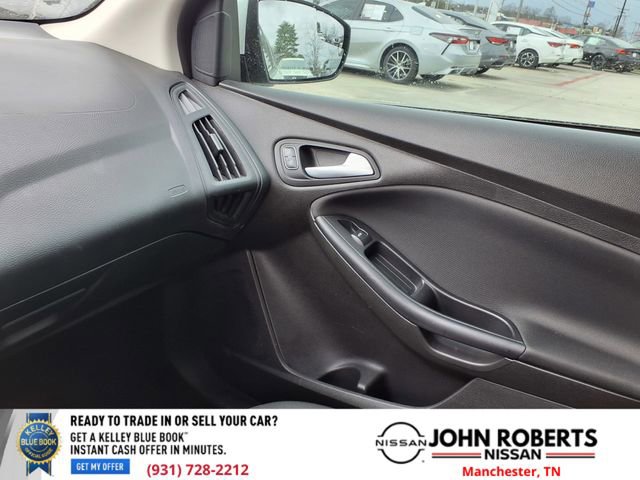 Used 2016 Ford Focus SE w/ SE Power Seat Package image 8