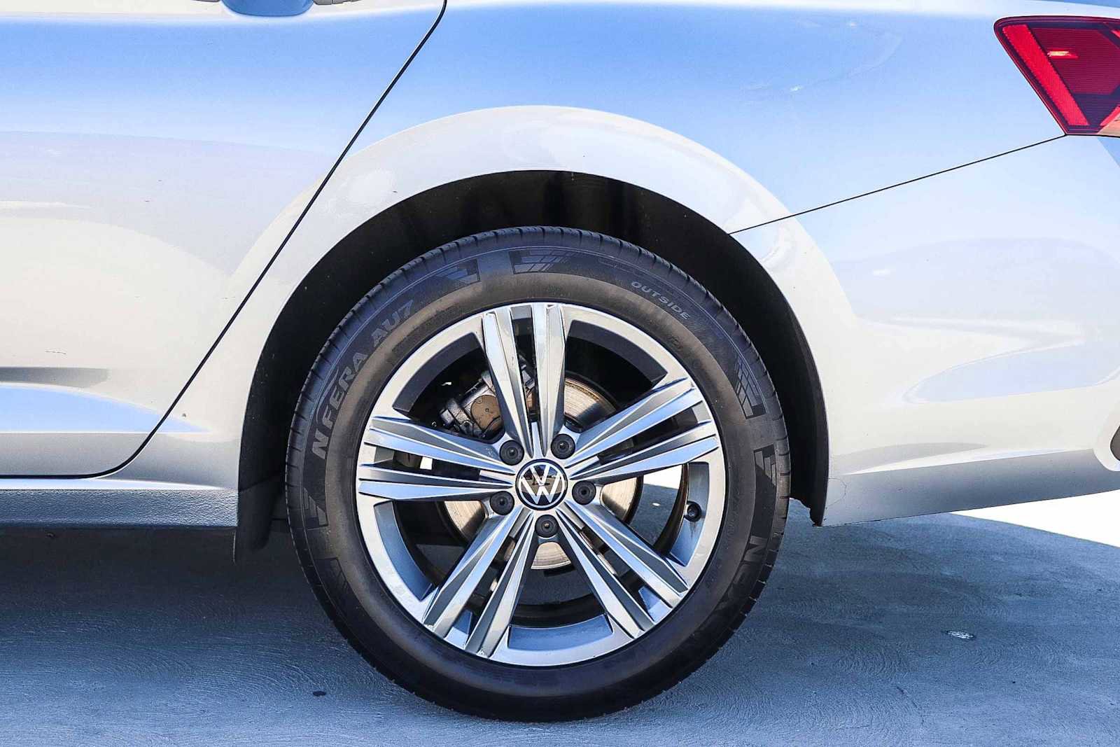 Certified 2022 Volkswagen Jetta SE image 10