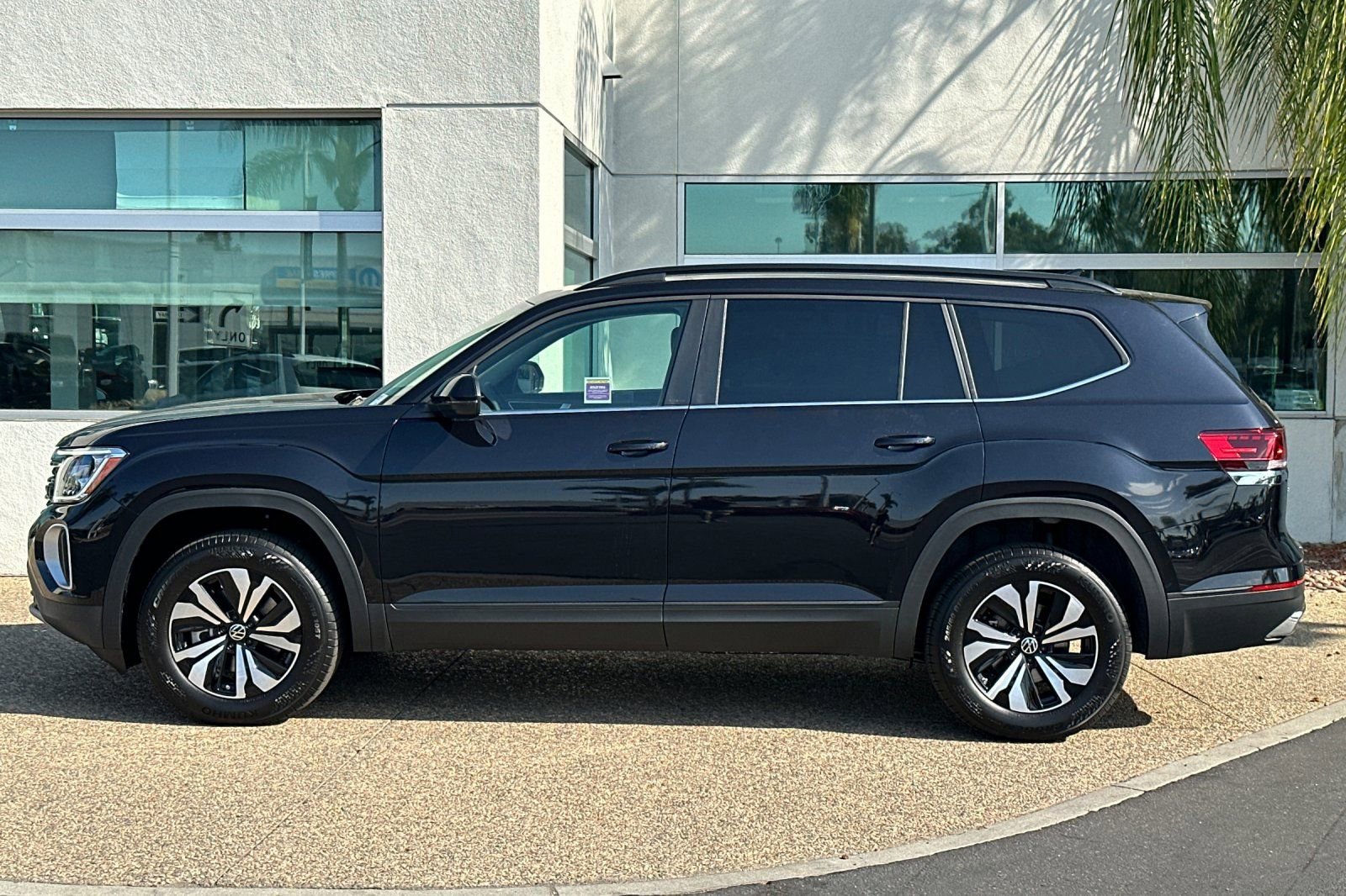 New 2026 Volkswagen Atlas SE image 7