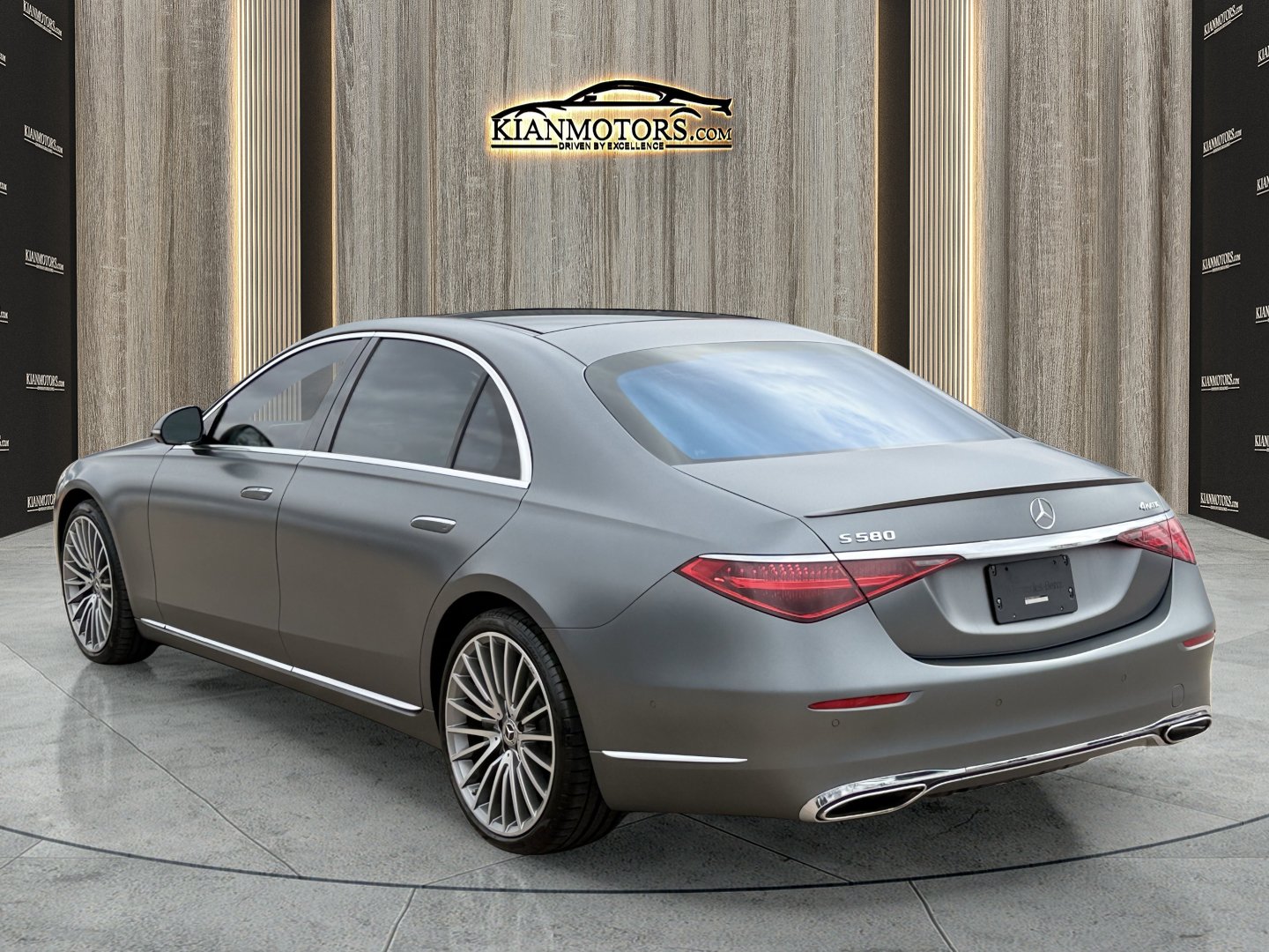 Used 2023 Mercedes-Benz S 580 4MATIC Sedan image 5