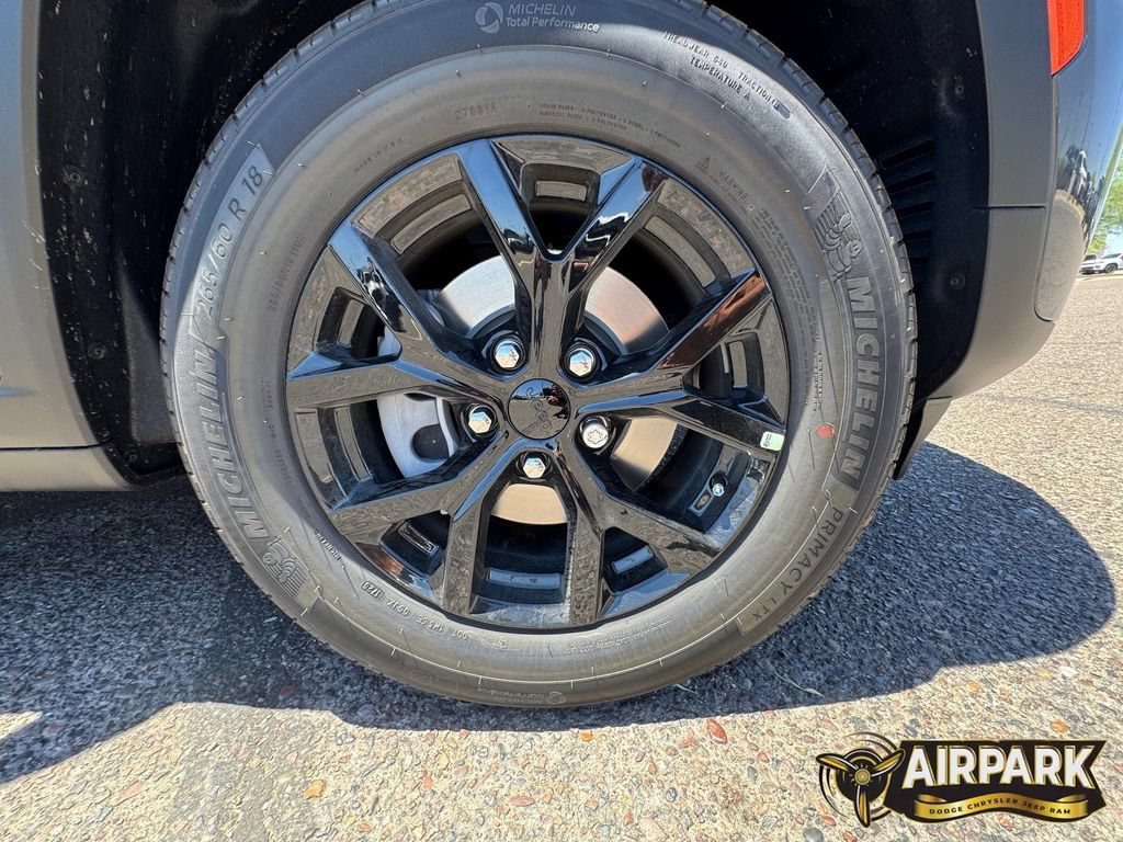 New 2026 Jeep Grand Cherokee Altitude RWD image 10