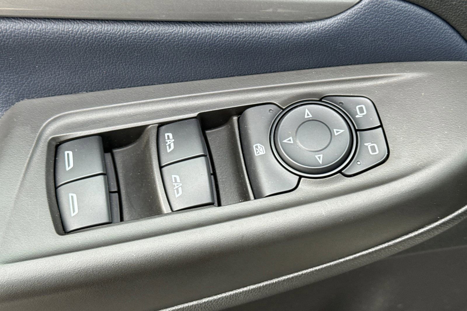 Used 2022 Chevrolet Bolt EUV Premier w/ Super Cruise Package image 11