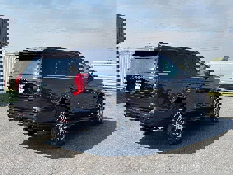 New 2025 Ford Expedition Max Active image 3