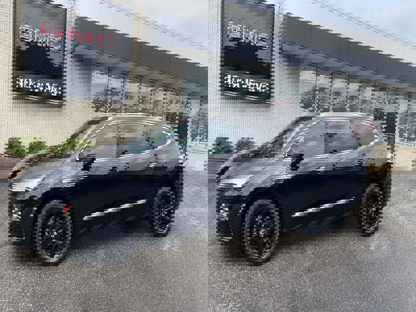 Certified 2023 Buick Enclave Essence w/ Experience Buick Package image 4