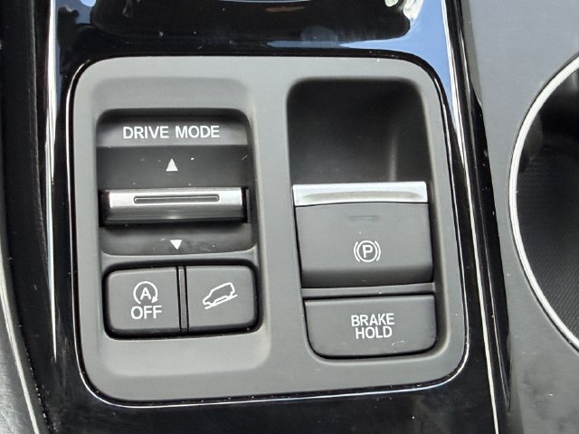 Certified 2024 Honda Pilot Touring image 32