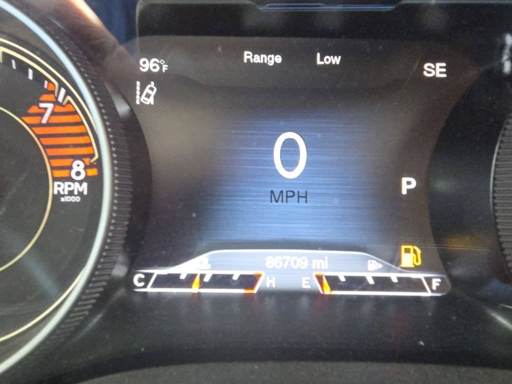 Used 2017 Jeep Cherokee Trailhawk AWD/4WD image 15