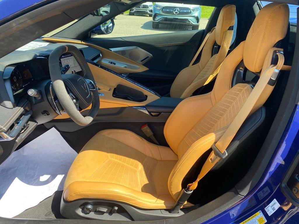 Used 2025 Chevrolet Corvette Stingray Preferred Conv w/ Z51 Performance Package RWD image 19