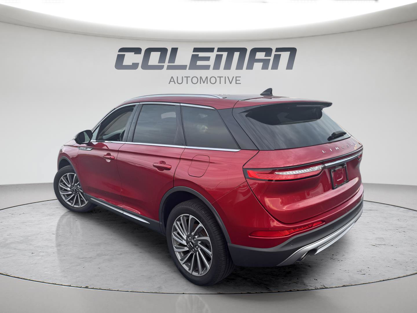 Used 2023 Lincoln Corsair Reserve w/ Equipment Group 201A FWD image 3