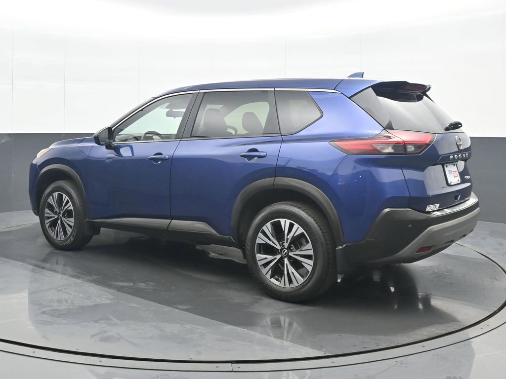 Used 2023 Nissan Rogue SV image 4