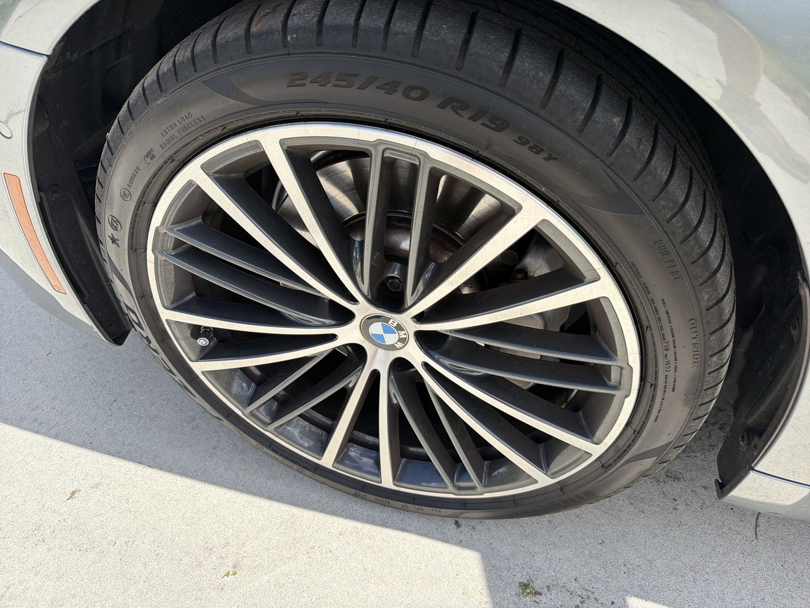 Used 2021 BMW 530i w/ Premium Package RWD image 10