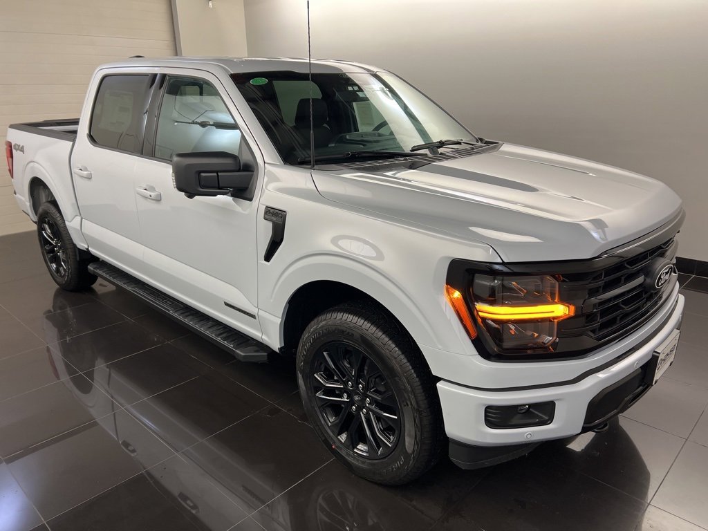 New 2025 Ford F150 XLT w/ Equipment Group 302A MID