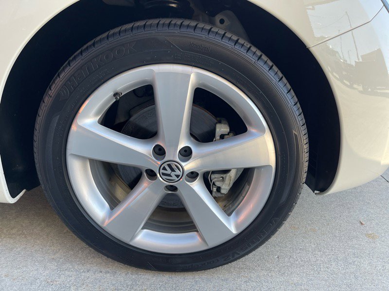 Used 2008 Volkswagen Beetle S image 18