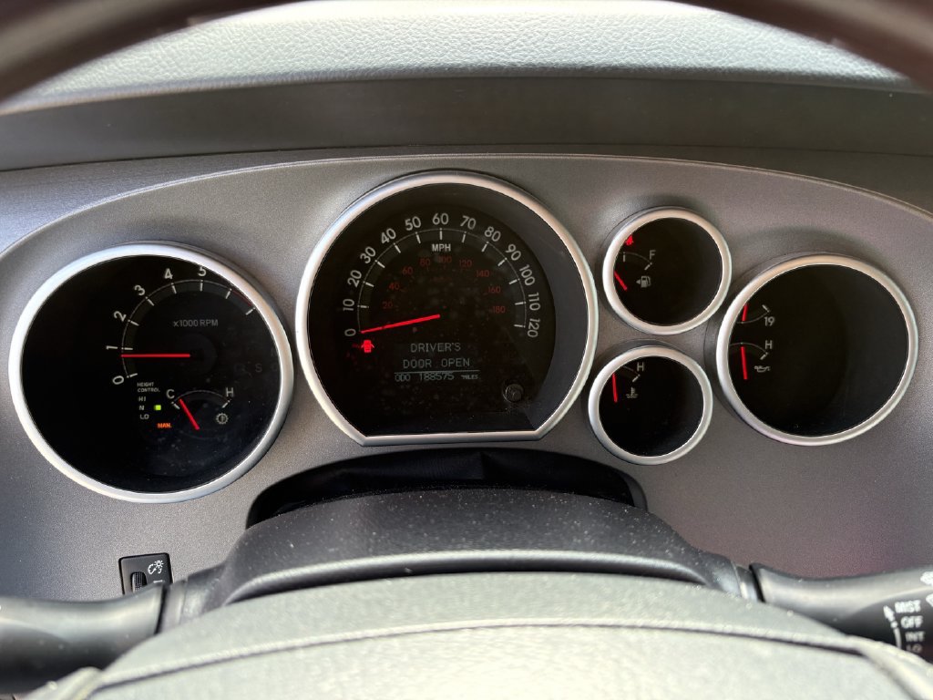 Used 2014 Toyota Sequoia Platinum AWD/4WD image 18