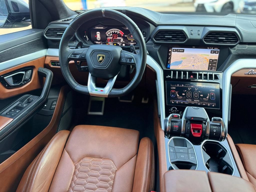 Used 2019 Lamborghini Urus AWD/4WD image 30