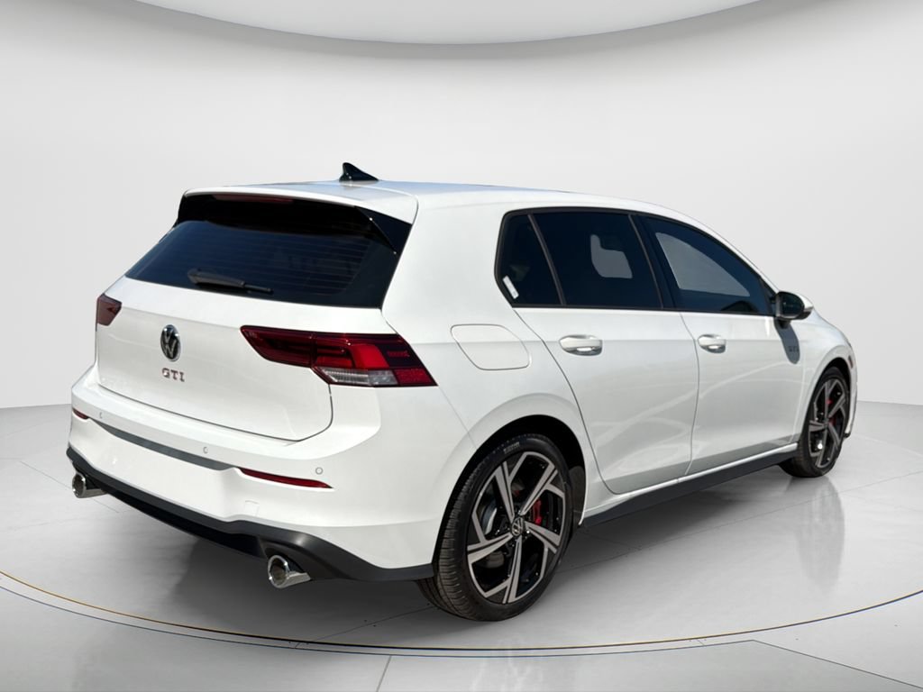 New 2026 Volkswagen GTI SE FWD image 5