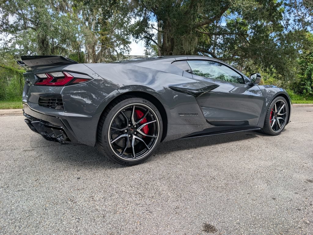 New 2027 Chevrolet Corvette Grand Sport w/ Z52 Sport Performance Package RWD image 7