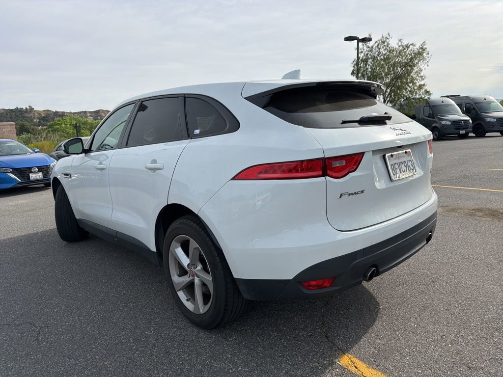 Used 2018 Jaguar F-PACE Premium image 6