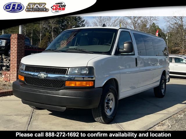 Used 2016 Chevrolet Express 3500 LT w/ LT Preferred Equipment Group image 3